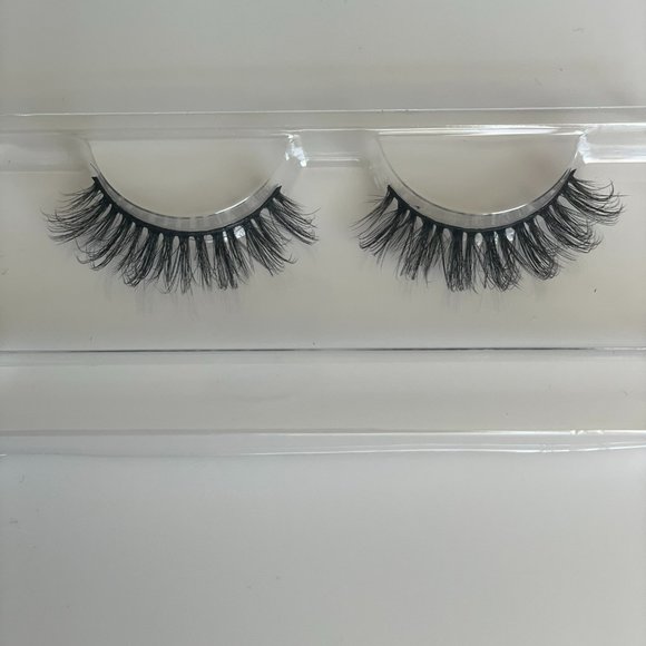Mink Eyelashes - Picture 6 of 13